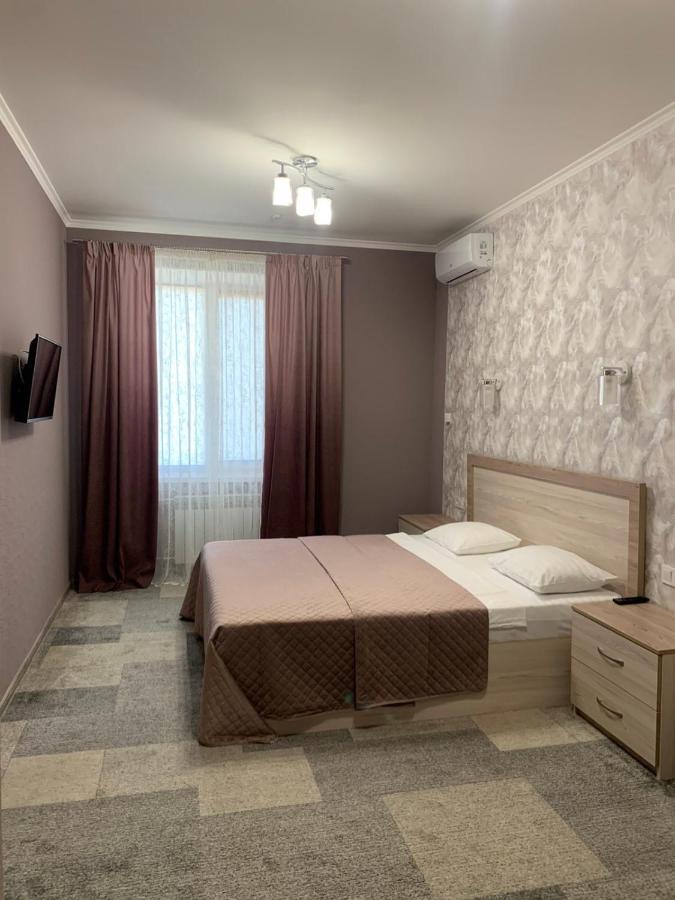 Hotel Dobrodiy ヴィーンヌィツャ エクステリア 写真