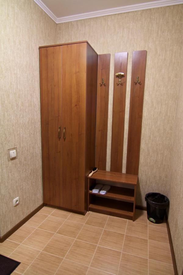 Hotel Dobrodiy ヴィーンヌィツャ エクステリア 写真